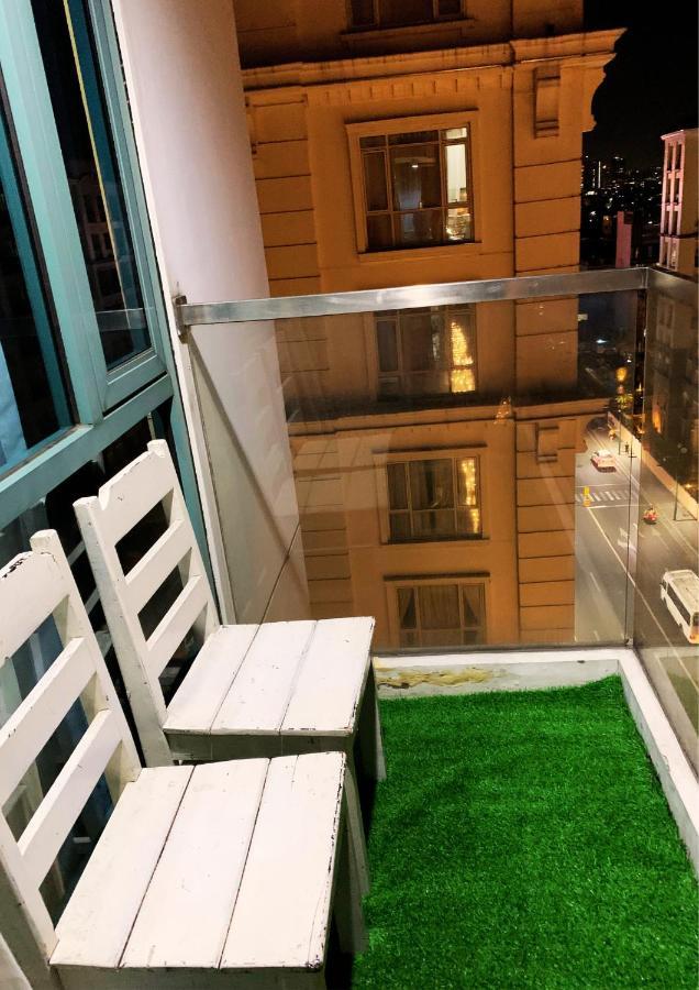 Two Palm Tree Villas Condominium - Studio 8Th Fl With Balcony - Across Terminal 3 Airport パサイ エクステリア 写真