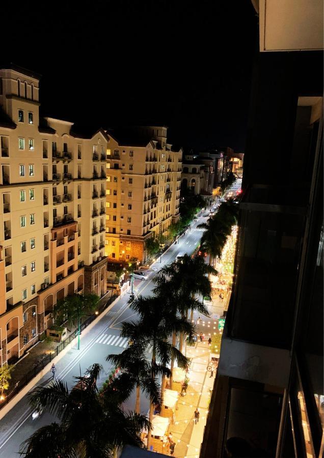 Two Palm Tree Villas Condominium - Studio 8Th Fl With Balcony - Across Terminal 3 Airport パサイ エクステリア 写真