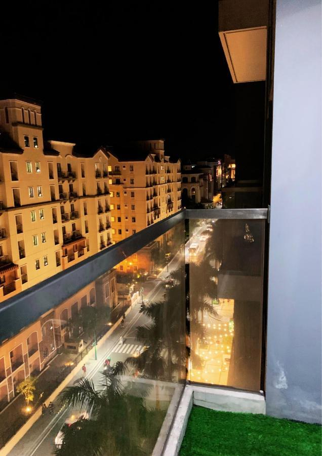 Two Palm Tree Villas Condominium - Studio 8Th Fl With Balcony - Across Terminal 3 Airport パサイ エクステリア 写真